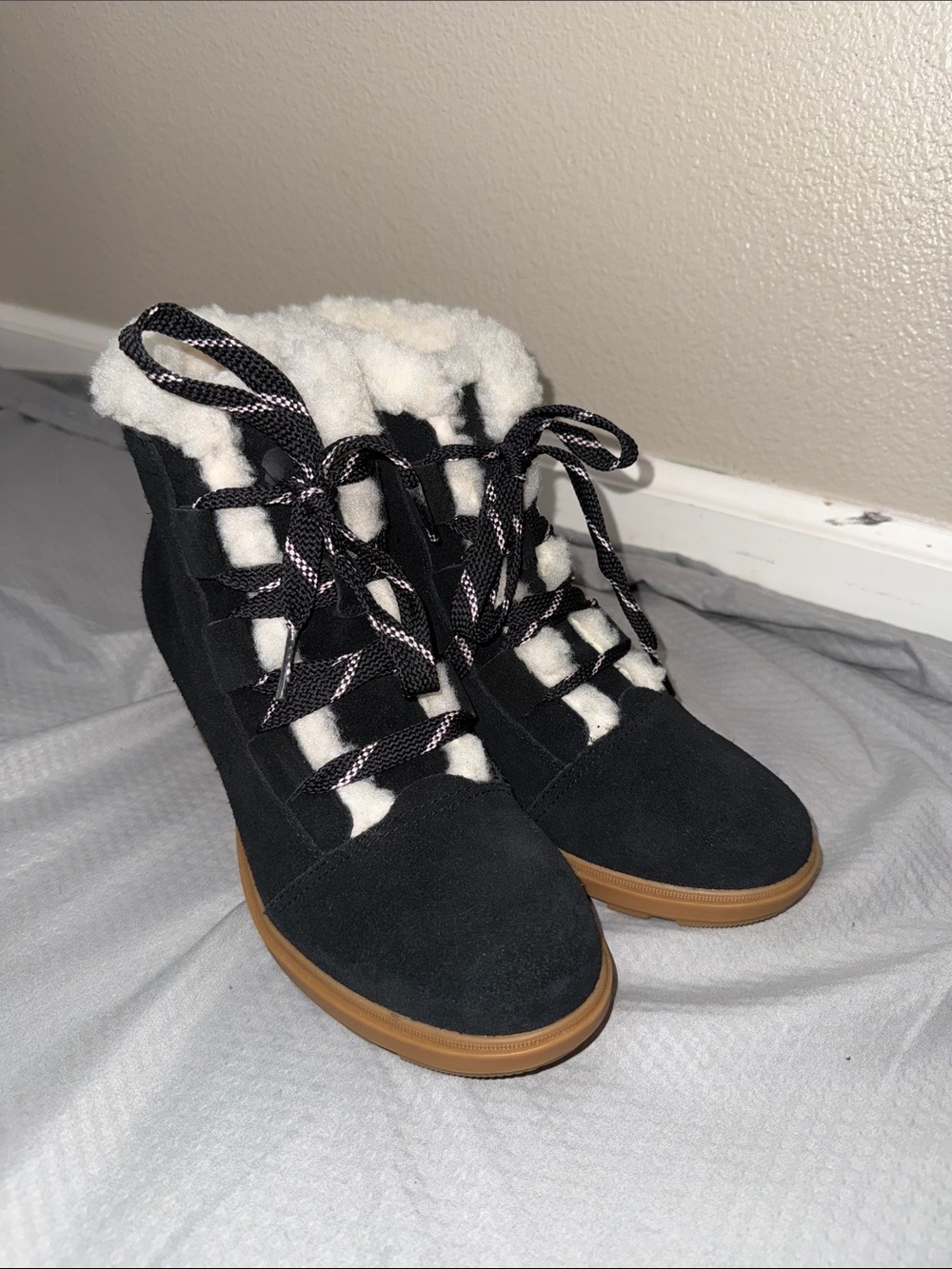 Sorel Evie II Cozy Waterproof Wedge Black Fur Lined  Winter Bootie-Sz 10.5, NWOB - Picture 9 of 16